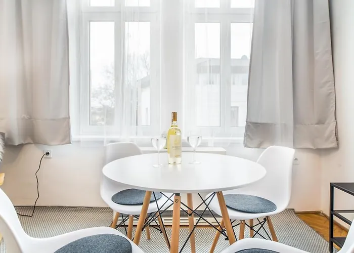 Miodowa アパート *