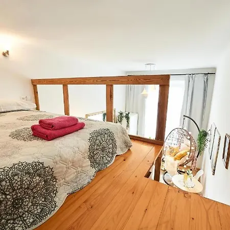 Miodowa Apartment