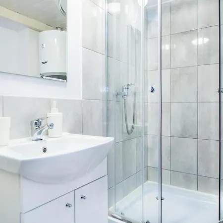 Miodowa Apartment *